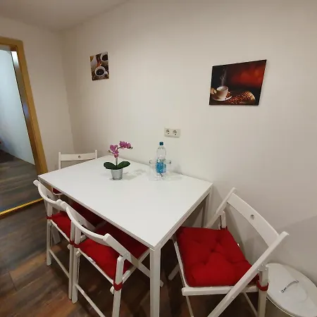 Eddy's Stadt Stuebchen Apartment